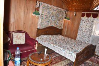 Maharaja Palace House Boat, Srinagar 2